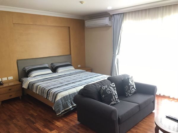 Picture of 3 bed Condo in Sirin Place Khlong Tan Nuea Sub District C11932