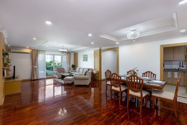 รูปภาพ 3 bed Condo in Sirin Place Khlong Tan Nuea Sub District C11933