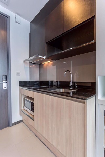 รูปภาพ 1 bed Condo in Edge Sukhumvit 23 Khlong Toei Nuea Sub District C06247