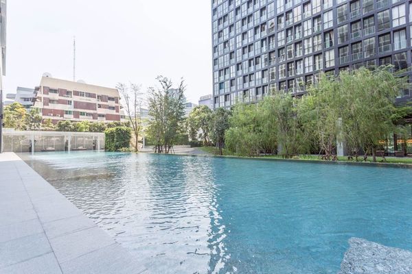 รูปภาพ 1 bed Condo in Noble Ploenchit Lumphini Sub District C012047