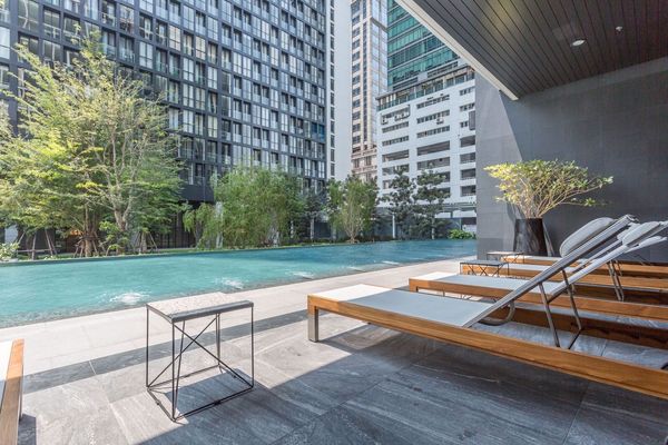 รูปภาพ 1 bed Condo in Noble Ploenchit Lumphini Sub District C012047