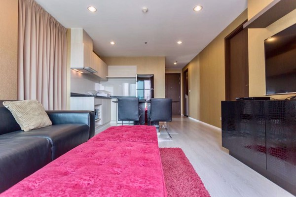 รูปภาพ 2 bed Condo in Rhythm Sathorn - Narathiwas Thungmahamek Sub District C08099