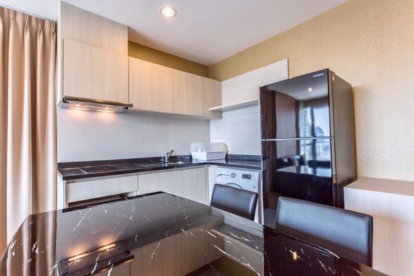 รูปภาพ 2 bed Condo in Rhythm Sathorn - Narathiwas Thungmahamek Sub District C08099