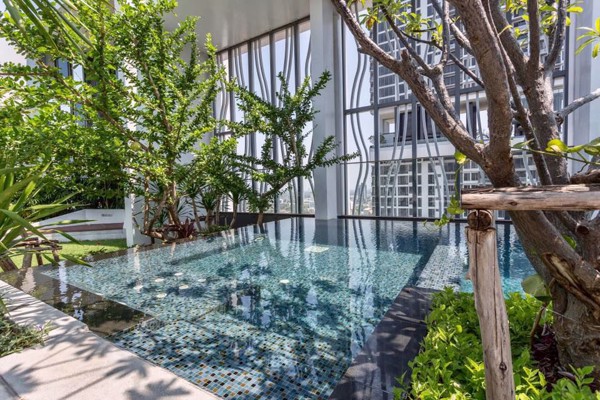 รูปภาพ 2 bed Condo in Rhythm Sathorn - Narathiwas Thungmahamek Sub District C08099