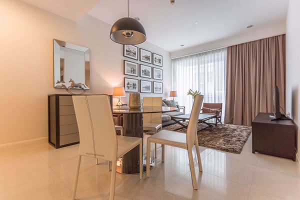 รูปภาพ 2 bed Condo in Q Langsuan Lumphini Sub District C012083