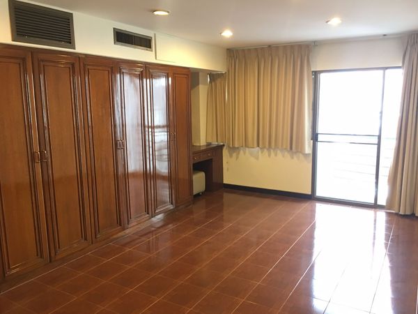 รูปภาพ 2 bed Condo in SP Mansion, Thonglor 8 Khlong Tan Nuea Sub District C012122