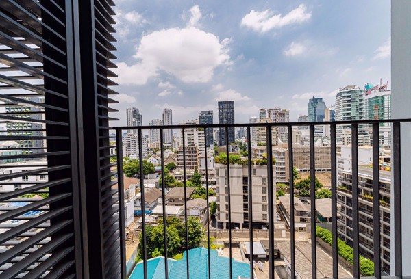 Picture of 1 bed Condo in Edge Sukhumvit 23 Khlong Toei Nuea Sub District C012173