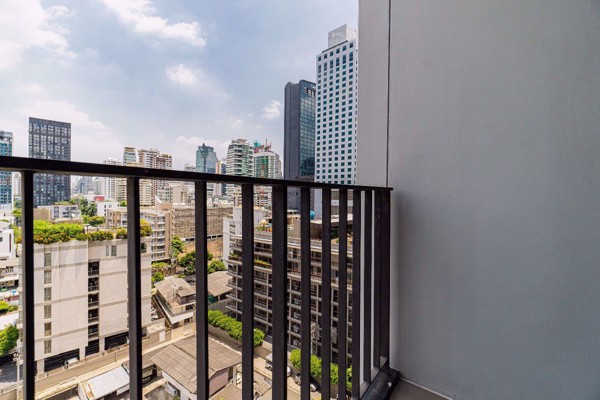 Picture of 1 bed Condo in Edge Sukhumvit 23 Khlong Toei Nuea Sub District C012173