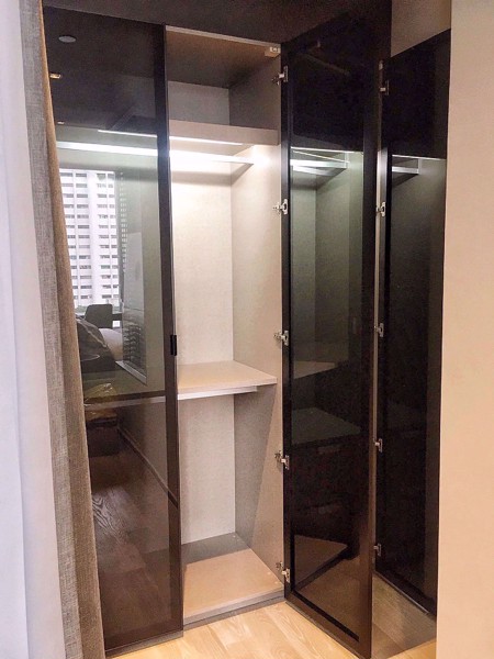 Picture of 1 bed Condo in Ashton Silom Suriyawong Sub District C012176