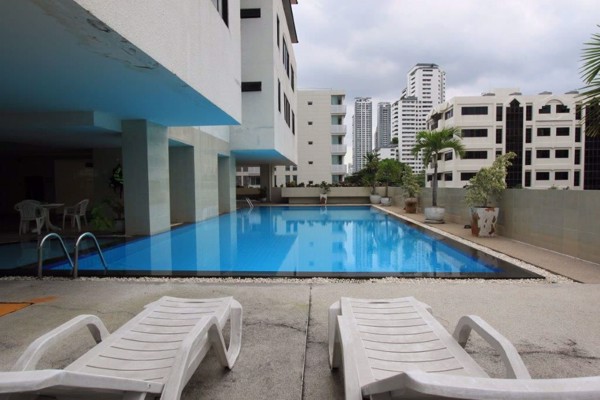 รูปภาพ 2 bed Condo in Baan Prompong Khlong Tan Nuea Sub District C012203