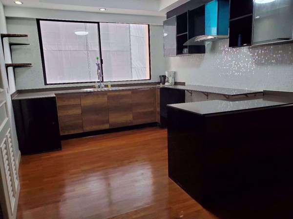 Picture of 3 bed Condo in President Park Sukhumvit 24 Khlongtan Sub District C012287