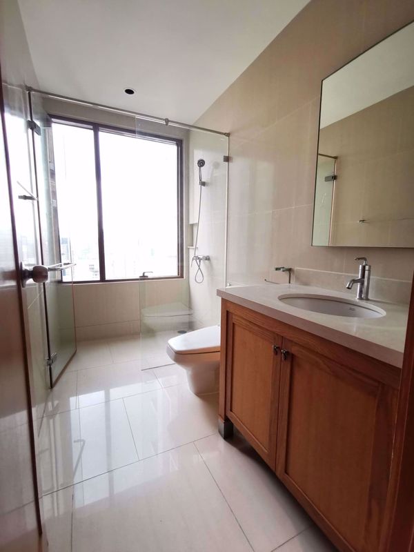 Picture of 3 bed Condo in The Emporio Place Khlongtan Sub District C012311