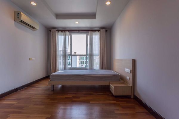 Picture of 3 bed Condo in Avenue 61 Khlong Tan Nuea Sub District C10025