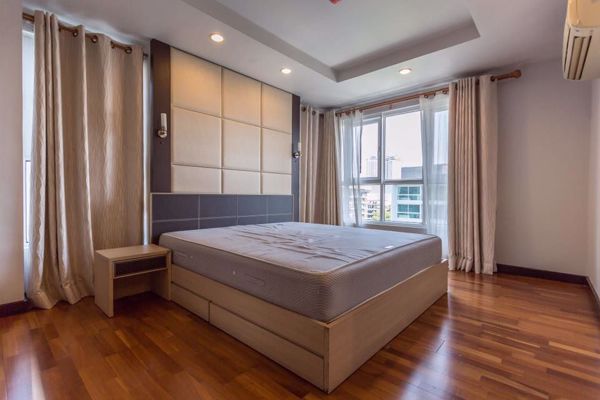 Picture of 3 bed Condo in Avenue 61 Khlong Tan Nuea Sub District C10025