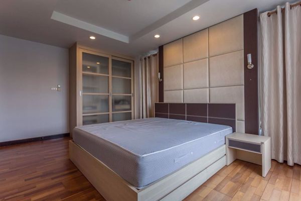 Picture of 3 bed Condo in Avenue 61 Khlong Tan Nuea Sub District C10025