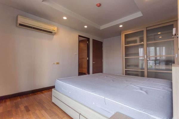 Picture of 3 bed Condo in Avenue 61 Khlong Tan Nuea Sub District C10025