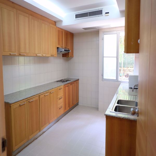 Picture of 3 bed Condo in The Peony Chong Nonsi Sub District C012340