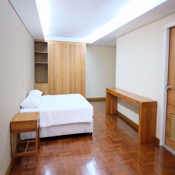 Picture of 3 bed Condo in The Peony Chong Nonsi Sub District C012340