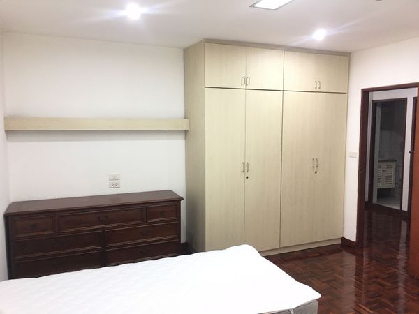 รูปภาพ 3 bed Condo in Tubtim Mansion Khlong Tan Nuea Sub District C012380