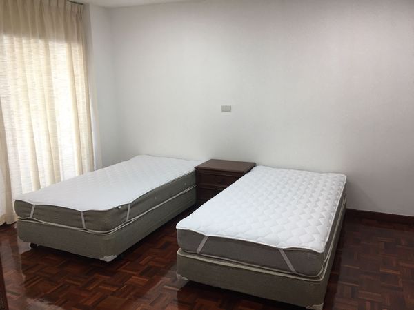 รูปภาพ 3 bed Condo in Tubtim Mansion Khlong Tan Nuea Sub District C012380