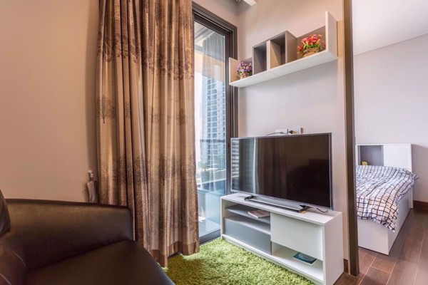 Picture of 1 bed Condo in The Lumpini 24 Khlongtan Sub District C012384