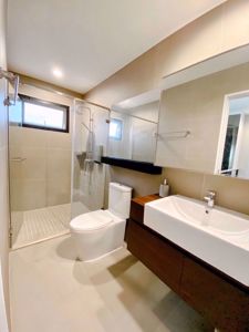 Picture of 3 bed House in Arden Pattanakarn  Suanluang Sub District H012467