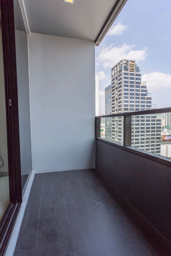 Picture of 2 bed Condo in M Silom Suriyawong Sub District C012496