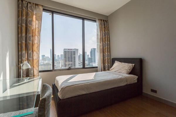 Picture of 2 bed Condo in M Silom Suriyawong Sub District C012496