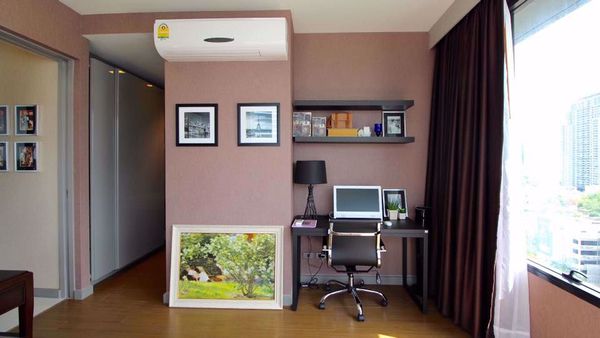 Picture of 1 bed Condo in M Silom Suriyawong Sub District C012515