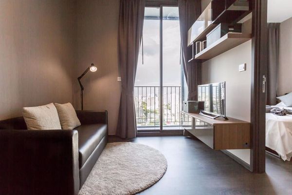 รูปภาพ 1 bed Condo in Edge Sukhumvit 23 Khlong Toei Nuea Sub District C012575