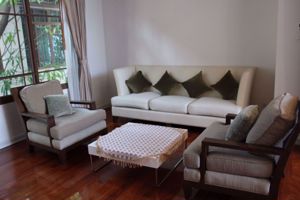 Picture of 4 bed House in Baan Sansiri Sukhumvit 67  Phrakhanongnuea Sub District H012597