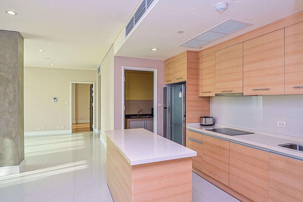 Picture of 3 bed Condo in Aguston Sukhumvit 22 Khlongtoei Sub District C012642