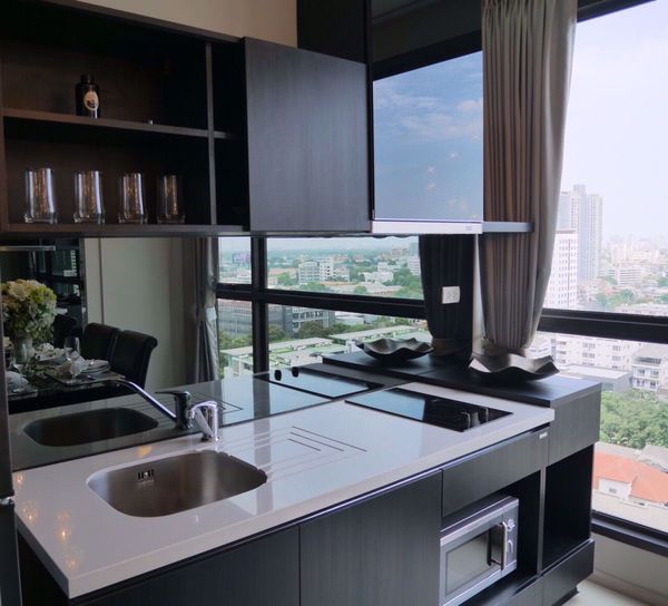 รูปภาพ 1 bed Condo in Rhythm Sukhumvit 44 Phra Khanong Sub District C012676