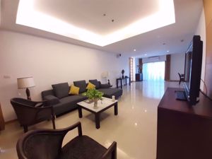 Picture of 3 bed Condo in Esmeralda Apartments Thungmahamek Sub District C012687