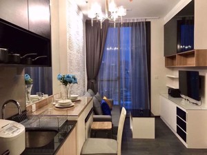 รูปภาพ 1 bed Condo in Edge Sukhumvit 23 Khlong Toei Nuea Sub District C012722