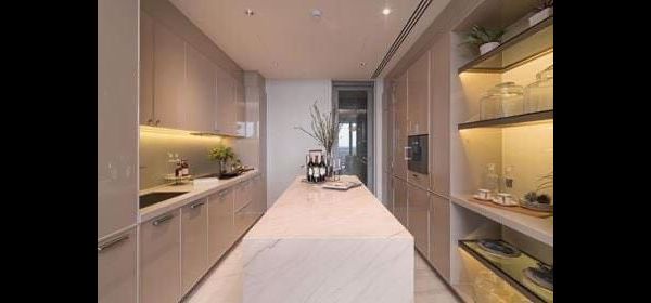 รูปภาพ 3 bed Condo in Kraam Sukhumvit 26 Khlongtan Sub District C012725