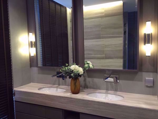 รูปภาพ 2 bed Condo in The Diplomat Sathorn Silom Sub District C012742