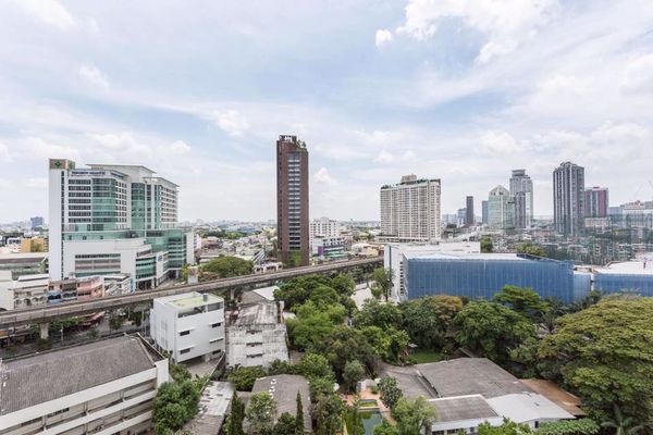 รูปภาพ 1 bed Condo in Rhythm Sukhumvit 42 Phra Khanong Sub District C012756