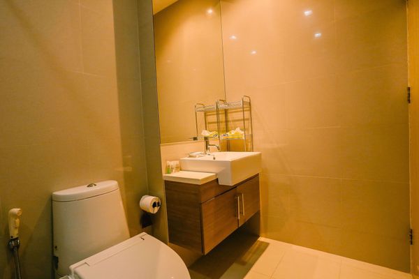 รูปภาพ 1 bed Condo in Noble Reveal Khlong Tan Nuea Sub District C012802