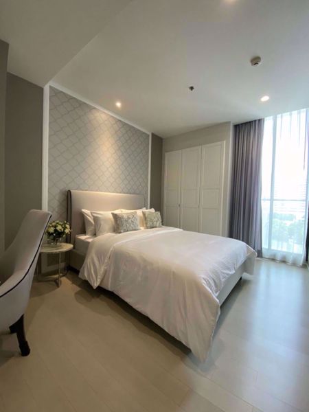 Picture of 2 bed Condo in Noble Ploenchit Lumphini Sub District C012815