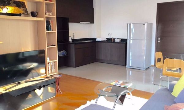 Picture of 2 bed Condo in The Vertical Aree Samsennai Sub District C012848