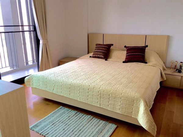 Picture of 2 bed Condo in The Vertical Aree Samsennai Sub District C012848