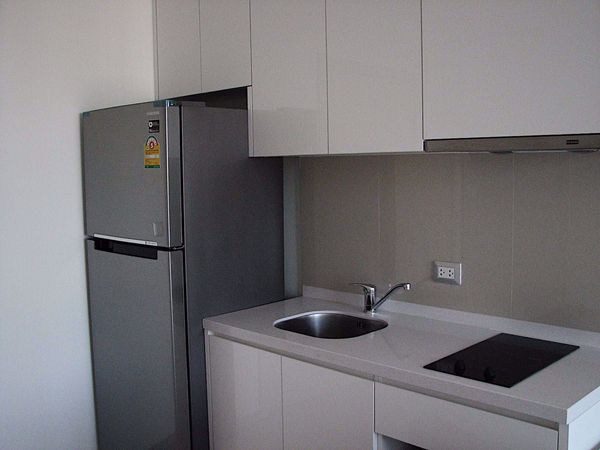 รูปภาพ 1 bed Condo in Rhythm Sukhumvit 42 Phra Khanong Sub District C012869