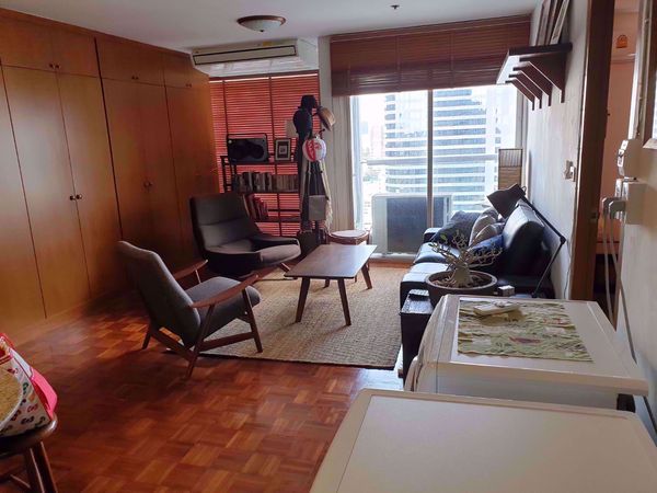 รูปภาพ 1 ห้องนอน คอนโด ในโครงการ Silom Suite เขตบางรัก แขวงสีลม C012896