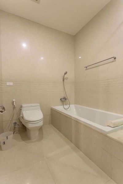 Picture of 2 bed Condo in Q Langsuan Lumphini Sub District C012918