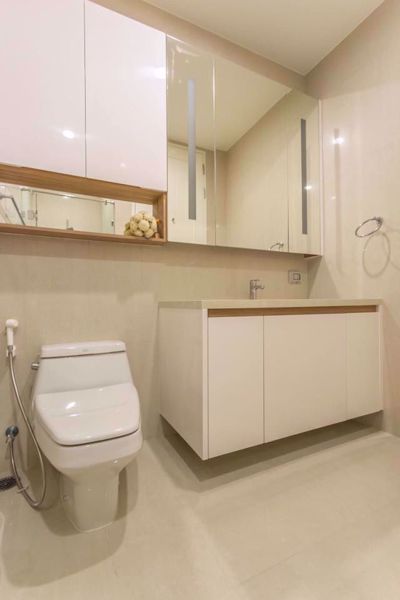 Picture of 2 bed Condo in Q Langsuan Lumphini Sub District C012918