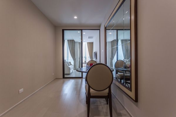 Picture of 1 bed Condo in Noble Ploenchit Lumphini Sub District C013001