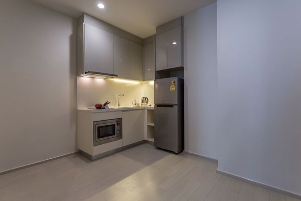 Picture of 1 bed Condo in Noble Ploenchit Lumphini Sub District C013001