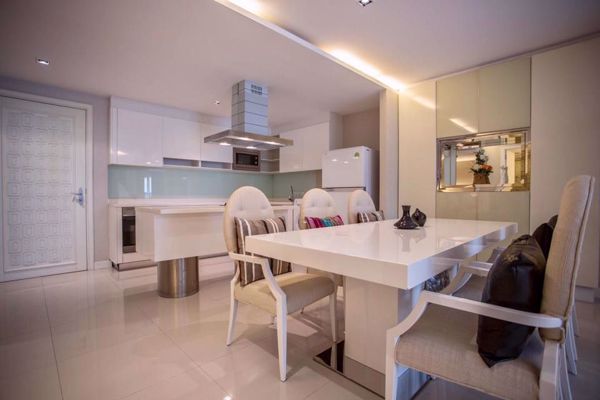 Picture of 3 bed Condo in Le Nice Ekamai Phrakhanongnuea Sub District C05651