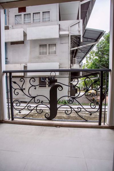 Picture of 3 bed Condo in Le Nice Ekamai Phrakhanongnuea Sub District C05651